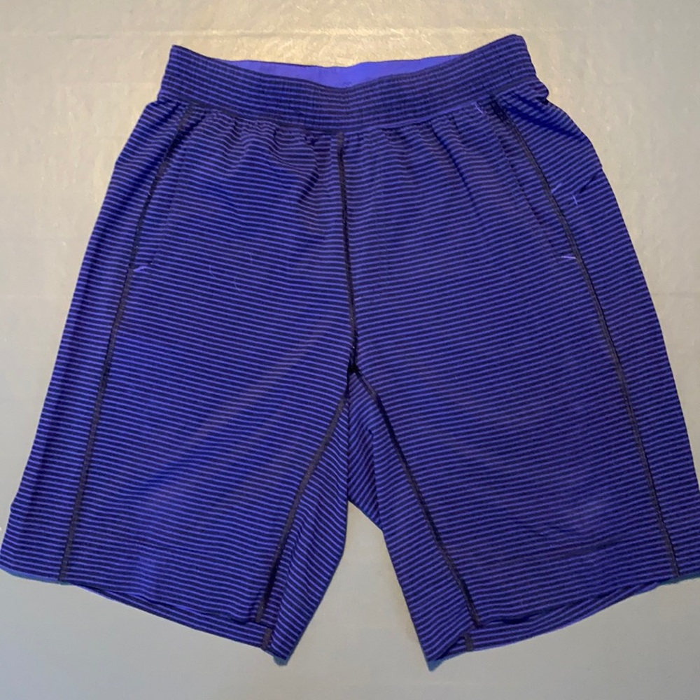 lululemon core shorts (men’s)